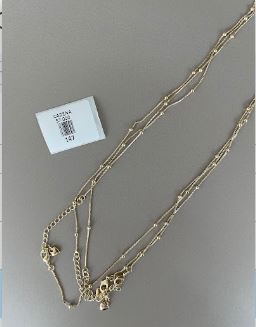 Collar de Capas Múltiples con Detalle de Esferas
