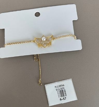Pulsera ajustable con dije de corazón, perla y cristales