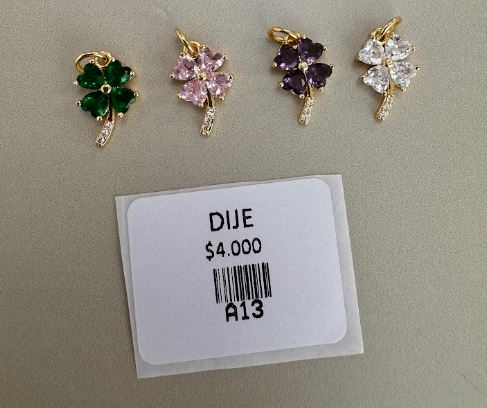 Dije Diseño Trébol de Piedras