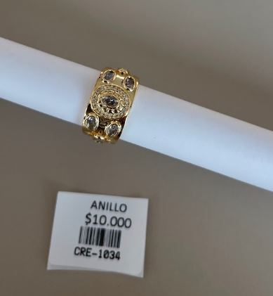 Anillo Diseño Banda con Piedras Decorativas Tono Dorado