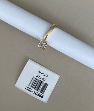Anillo Diseño Abierto con Piedra Cuadrada Tono Dorado