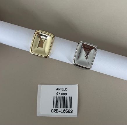Anillo Rectangular con Superficie Cóncava
