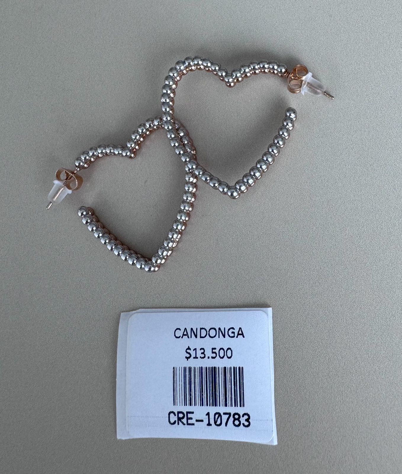 Candongas en Forma de Corazón con Diseño de Esferas