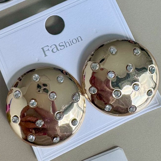 Aretes Redondos Tipo Espejo con Detalles Brillantes