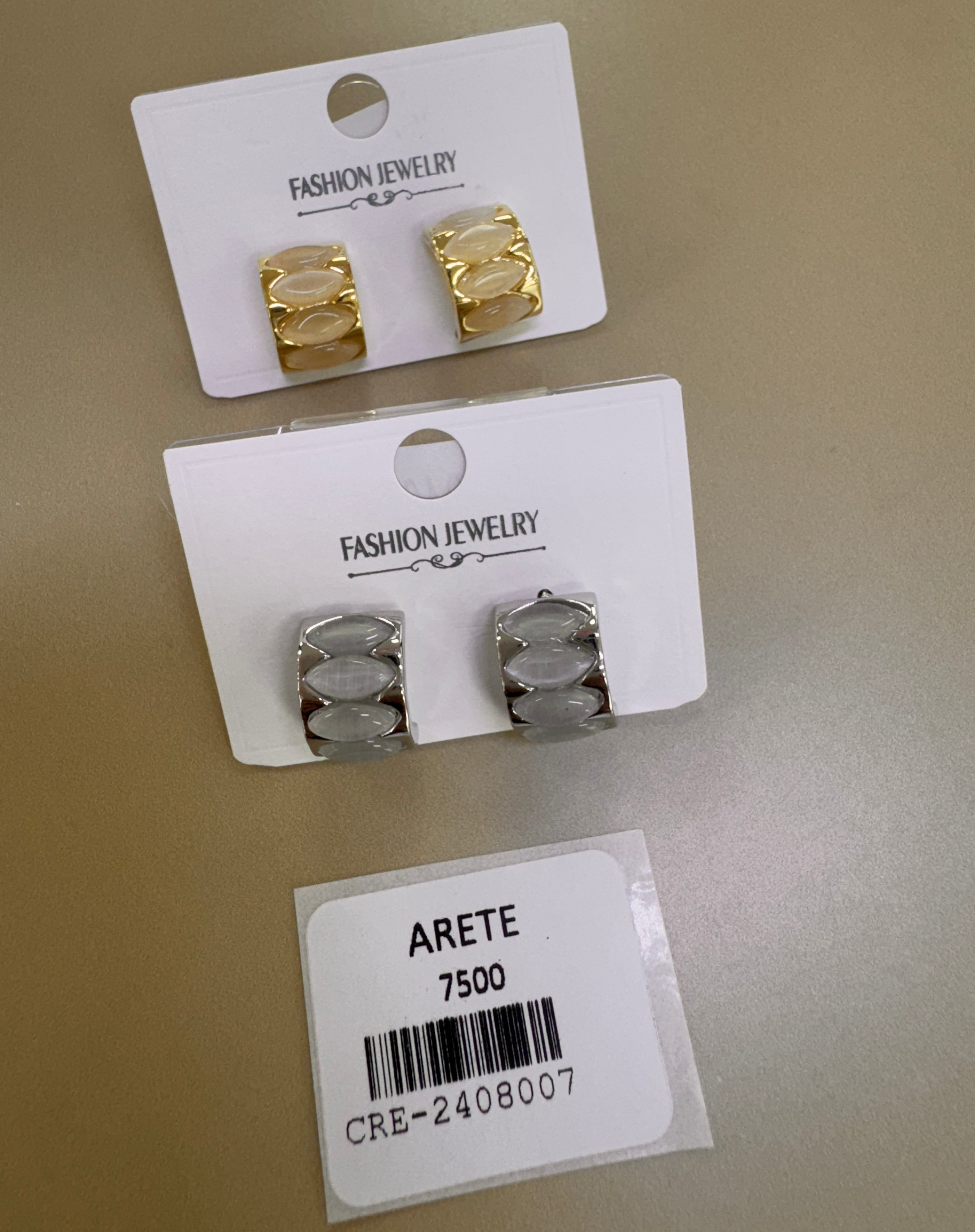 Aretes Rectangulares con Detalles Ovalados