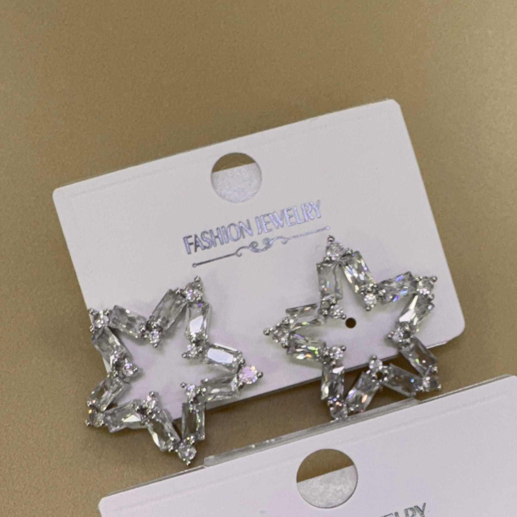 Aretes Estrella Abierta con Cristales Transparentes