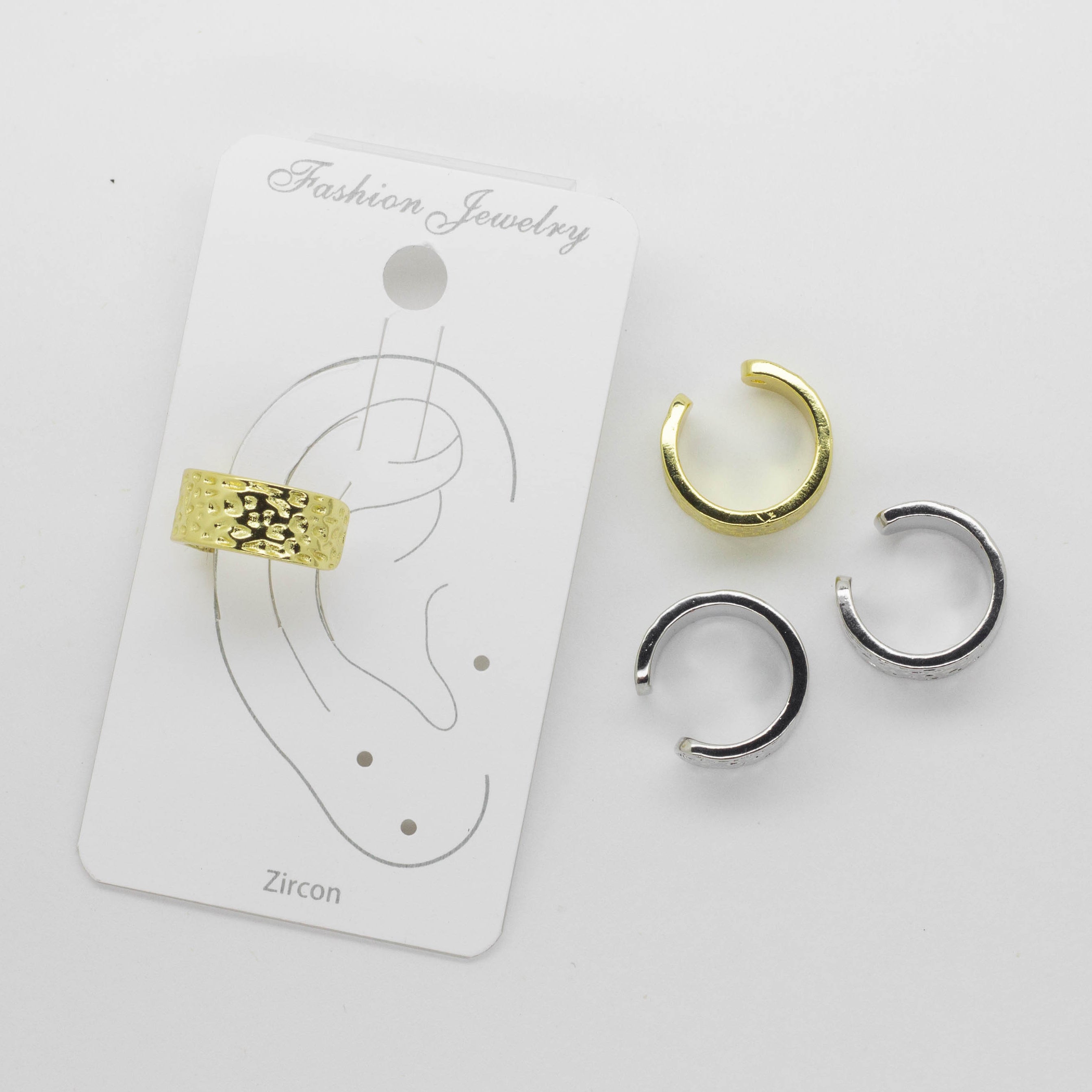 Ear Cuff con Textura y Acabado liso