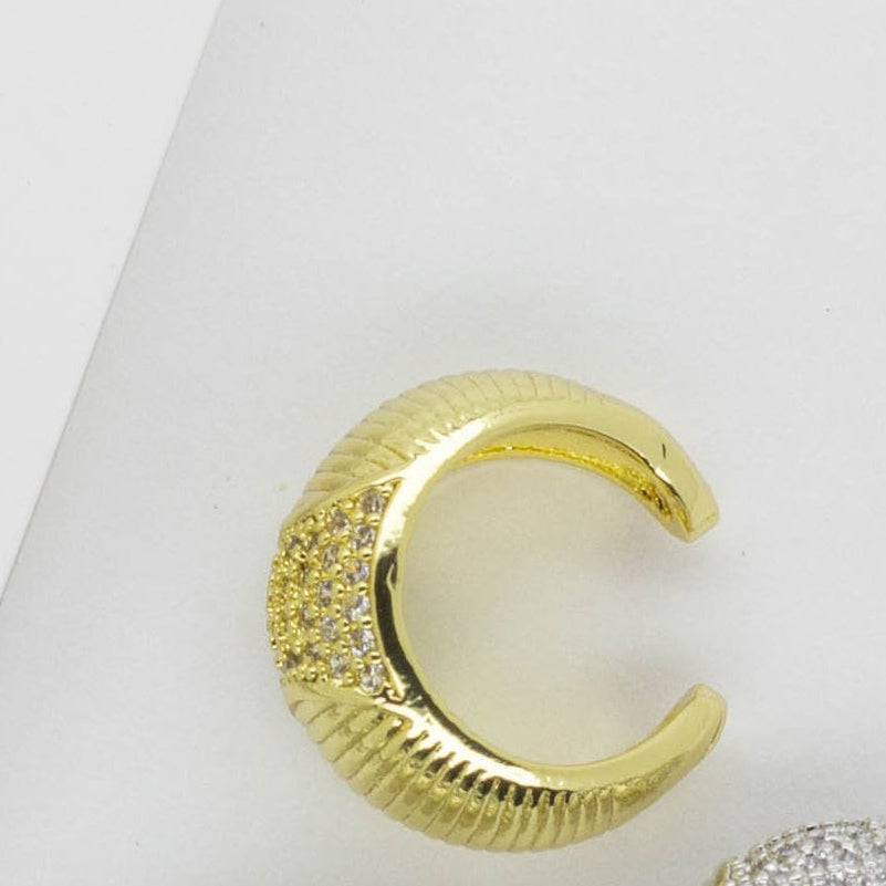Ear Cuff Texturizado con Zircones