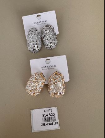 Aretes Ovalados con Piedras en diferentes Orientaciones