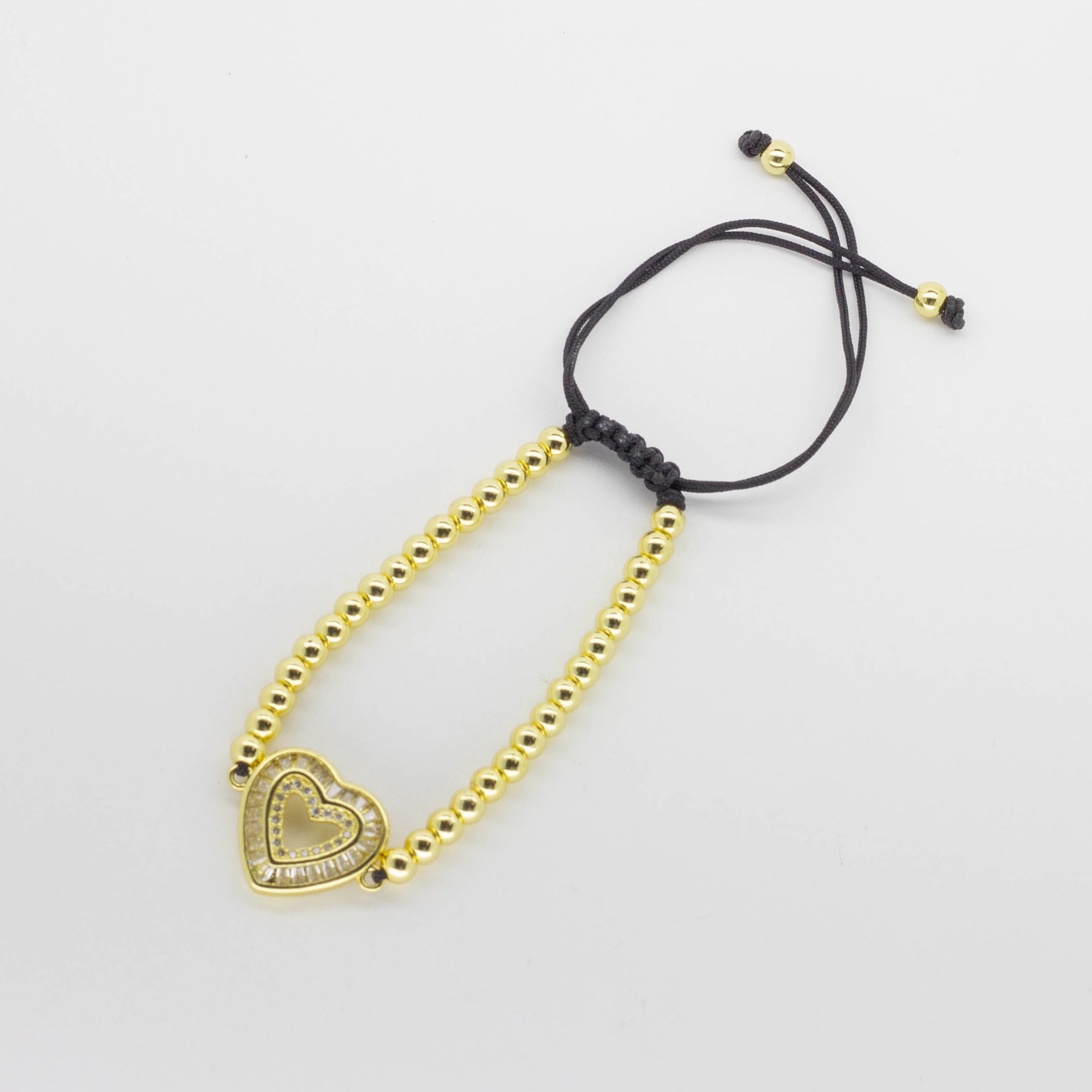 Pulsera de Hilo Negro con Dije Corazón Doble Marco y Esferas
