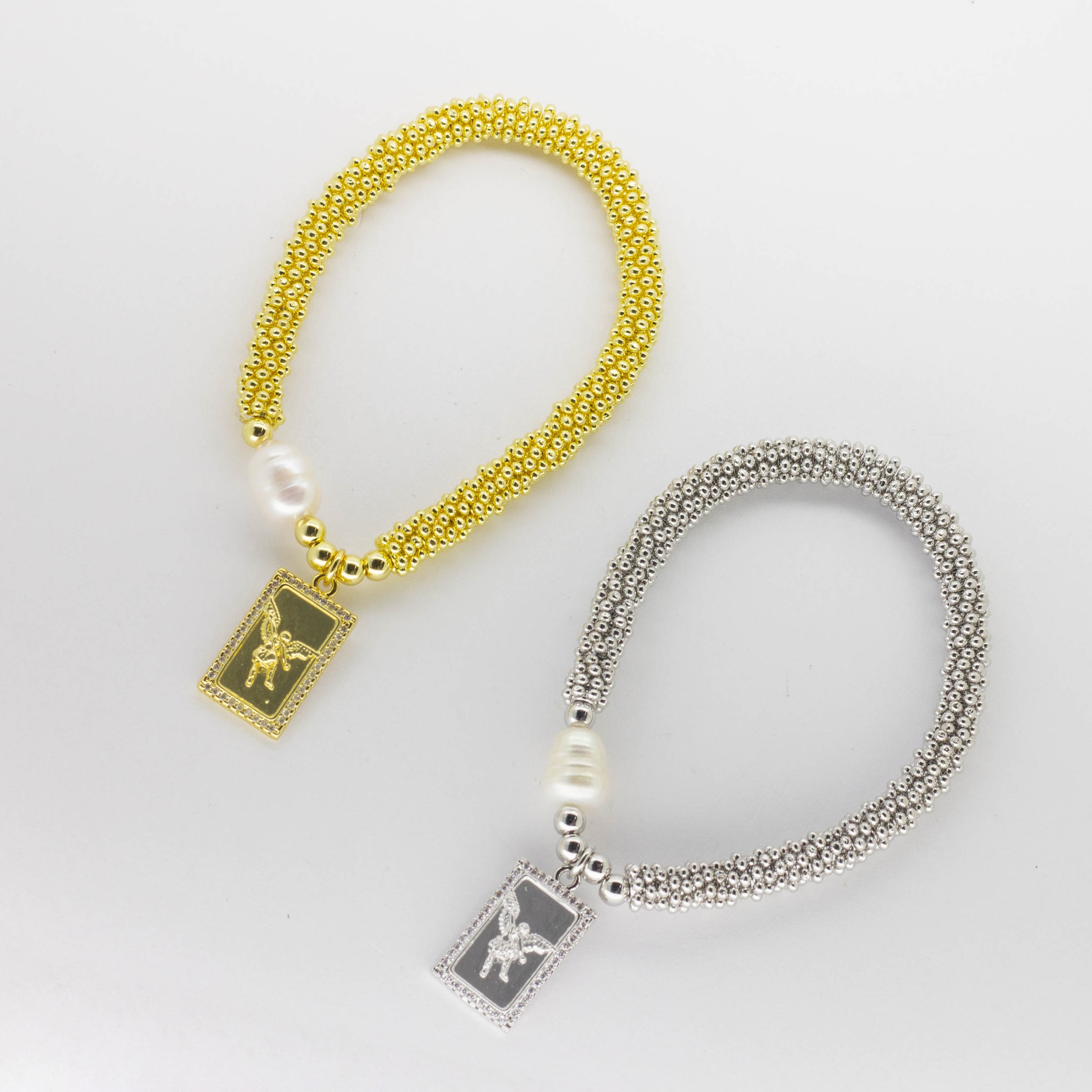 Pulsera Tejida de Balines con Dije Rectangular µngel y Perla