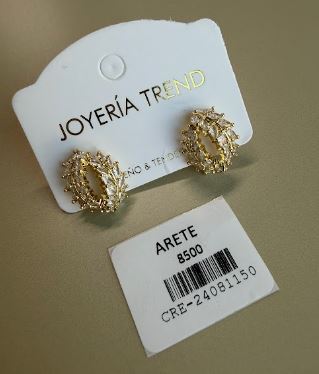 Aretes Topo Ovalados Dorados con Cristales Transparentes