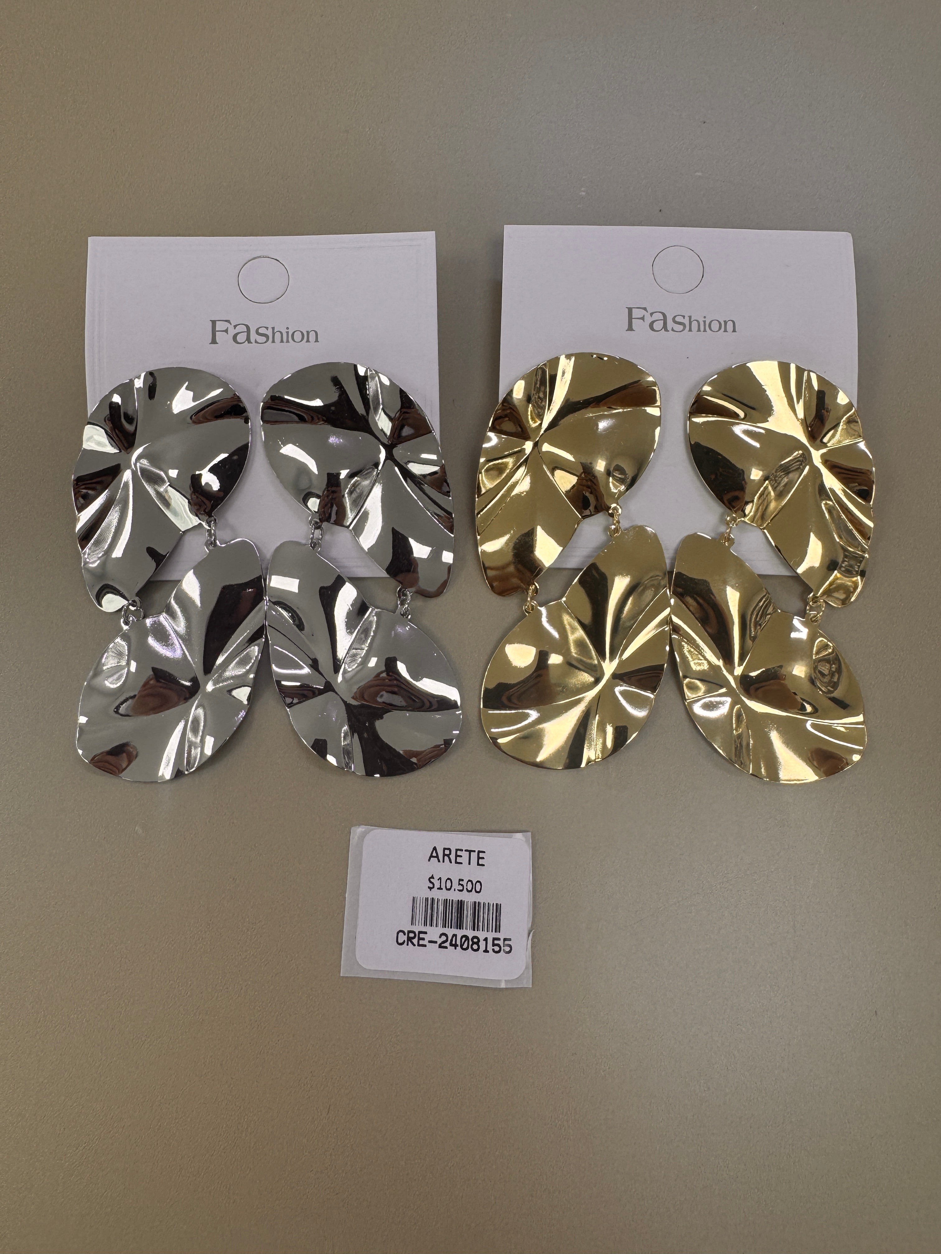 Aretes Colgantes Lisos con Relieve