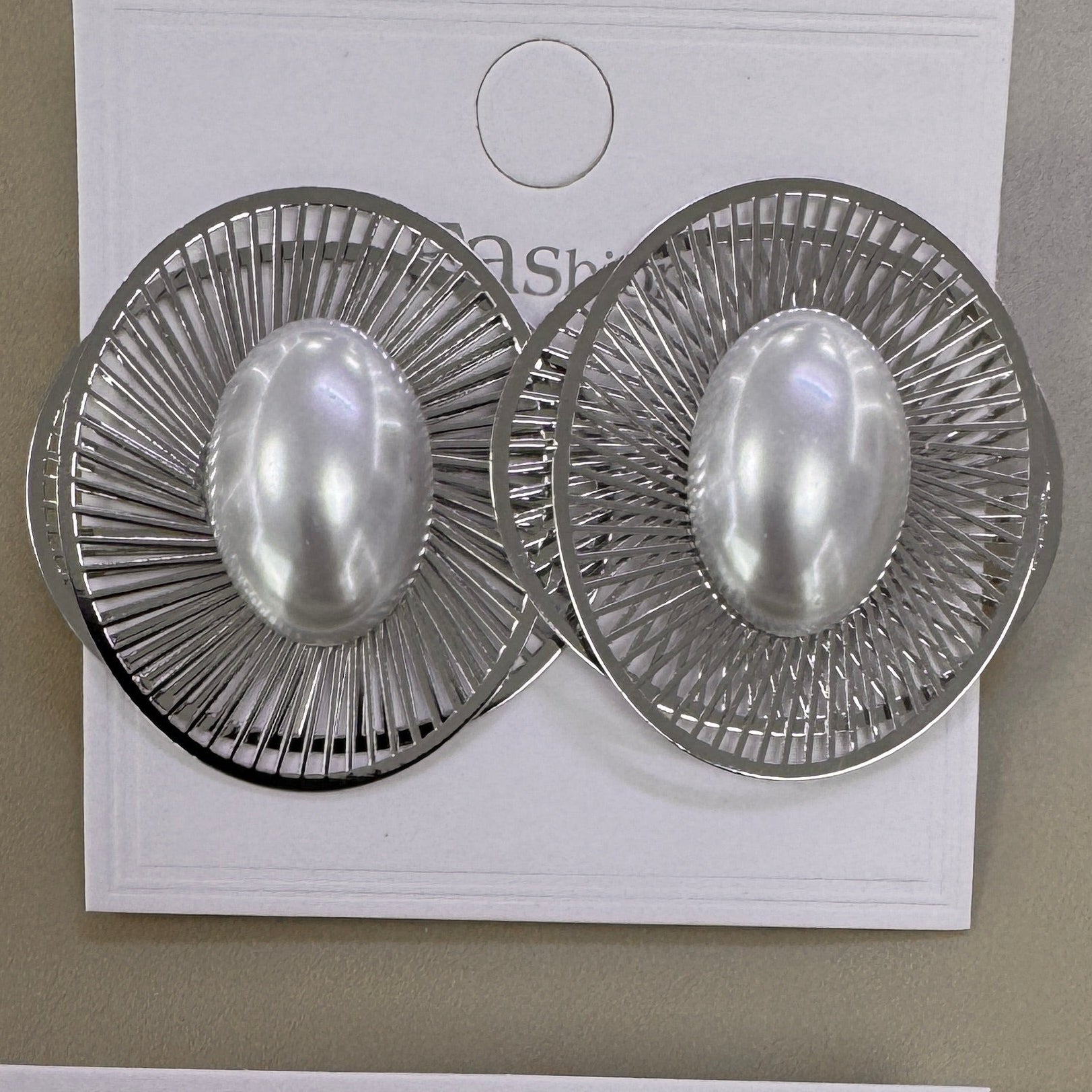 Aretes Circulares Calados con Centro Perlado