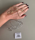 Brazalete Rígido de Mano con Diseño de Flor Calada