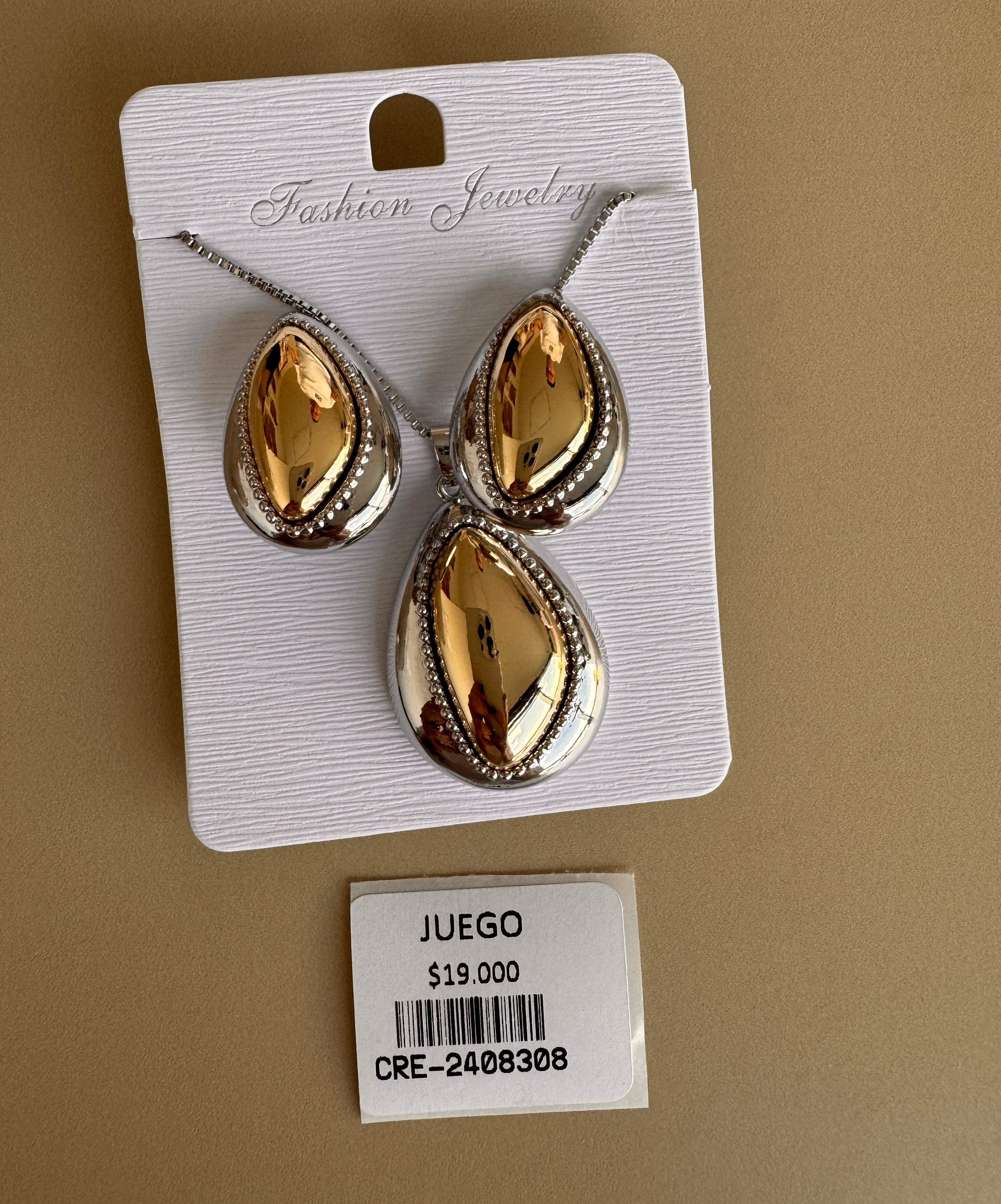 Juego de Collar y Aretes con Dije Gota Bicolor