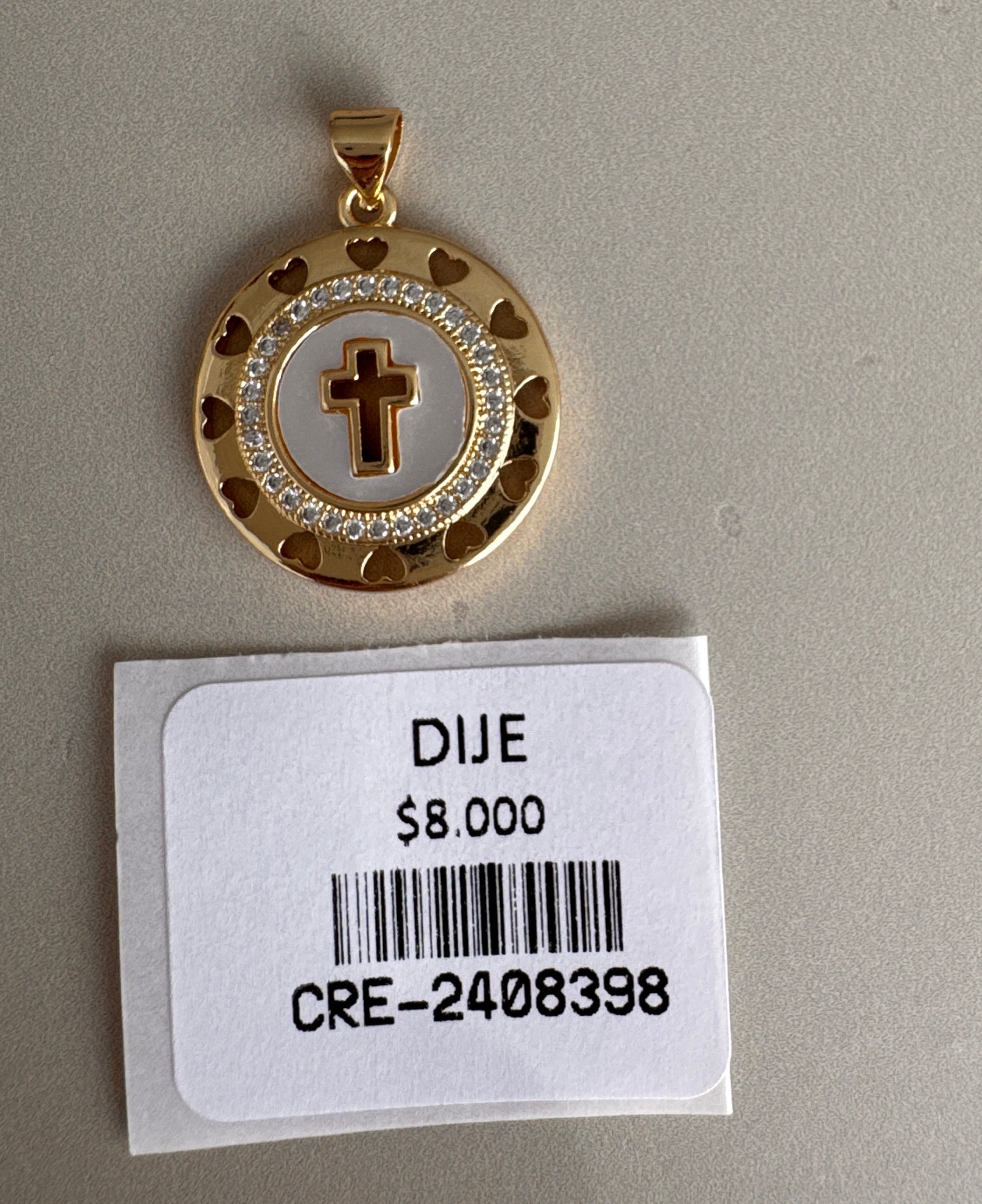 Dije Circular con Cruz y Detalle Perlado