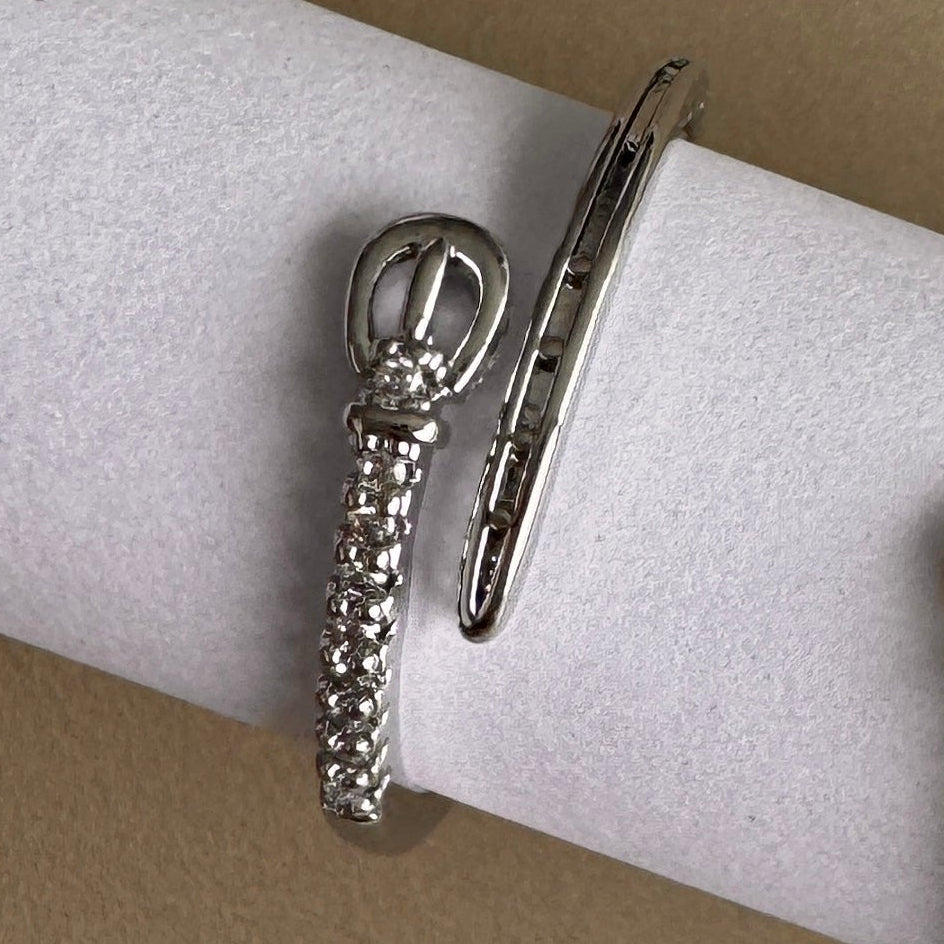 Anillo Ajustable Abierto en Forma de Correa con Microcircones