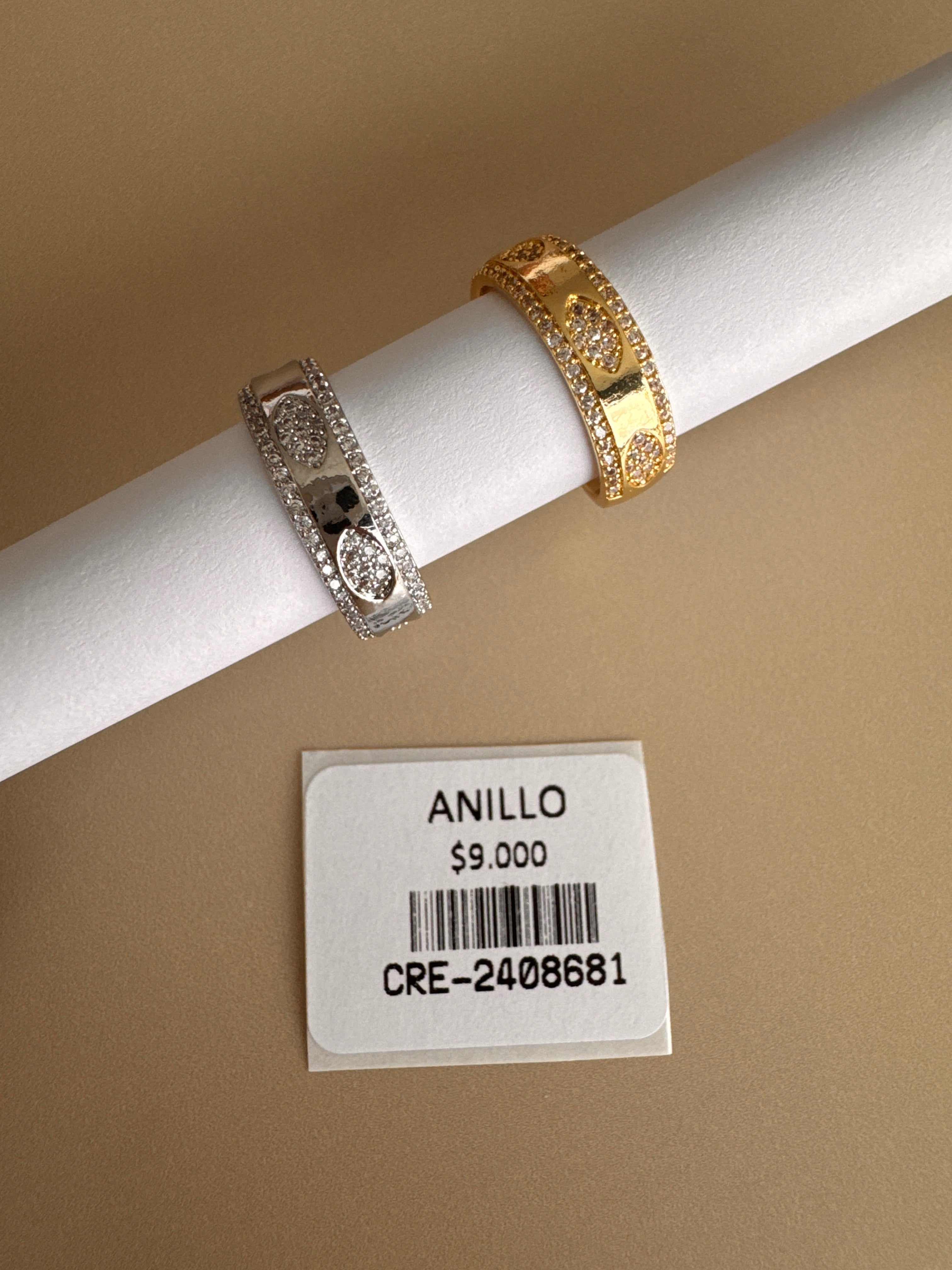 Anillo Ancho con Detalles Ovalados