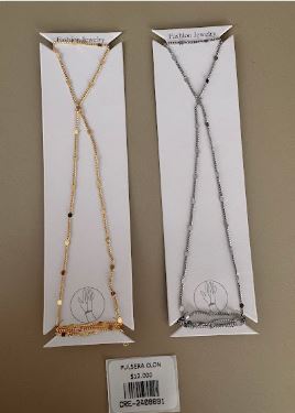 Pulsera de Mano con Cadena de Eslabones y Detalles