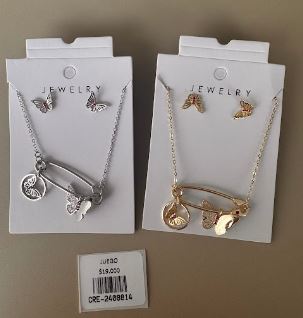 Conjunto de Collar con Dije de Gancho y Aretes de Mariposa