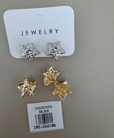 Aretes Estrella Asimétrica Texturizada