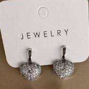 Aretes Colgantes de Corazón con Apliques Brillantes