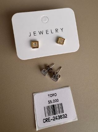 Aretes Topo Cuadrados con Detalle de Incrustaciones