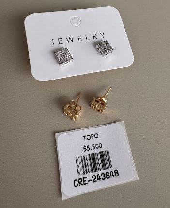 Aretes Topo Cuadrados con Superficie Texturizada