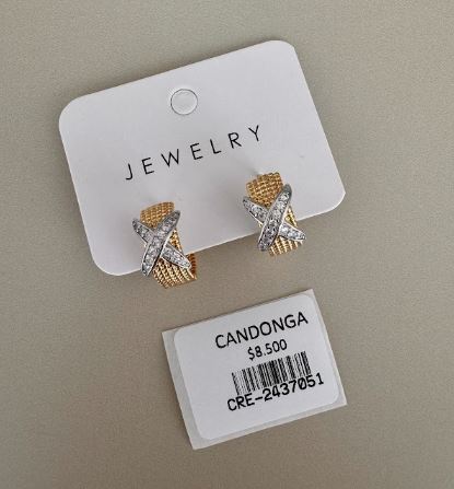 Aretes Tipo Candonga Texturizada con X Cruzada y Circones