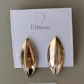 Arete forma de Hoja con Relieve