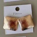 Aretes Cuadrados Texturizados Brillantes