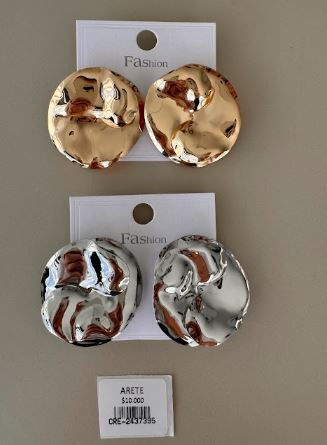 Aretes Redondos con Relieve Liso