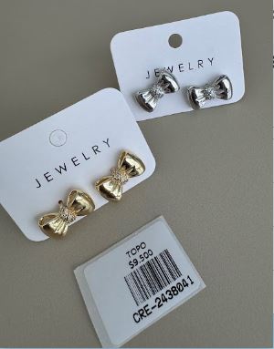Aretes con Diseño de Lazo y Pedrería