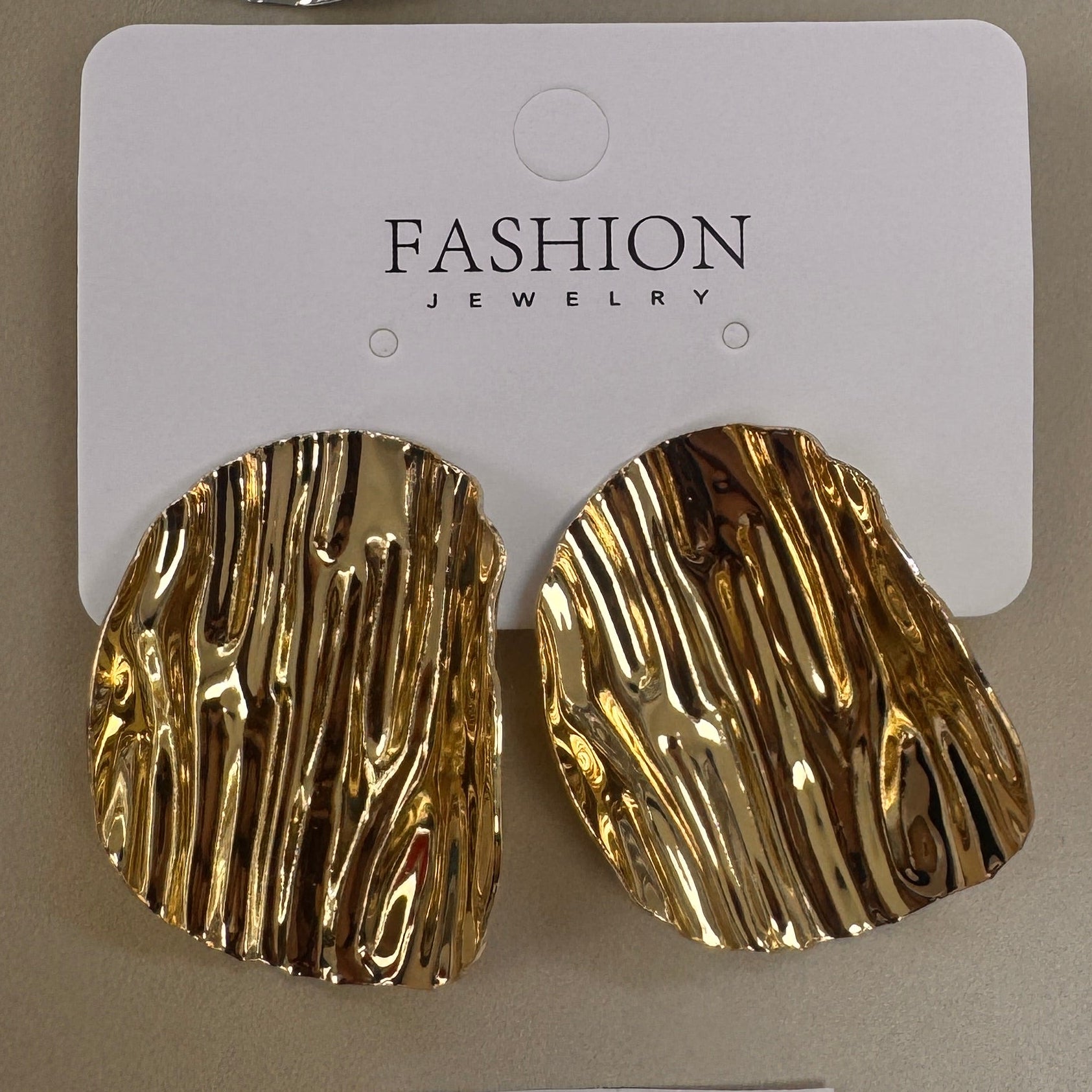 Aretes Texturizados curvo