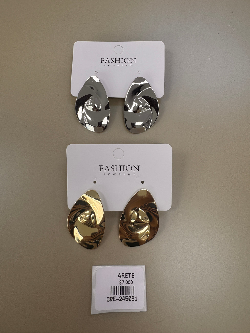 Aretes Ondulados con Relieve
