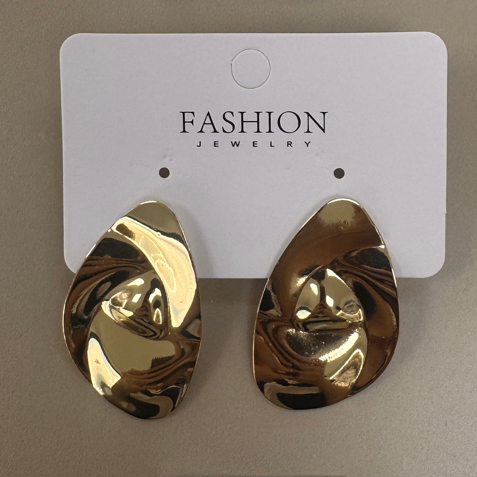 Aretes Ondulados con Relieve