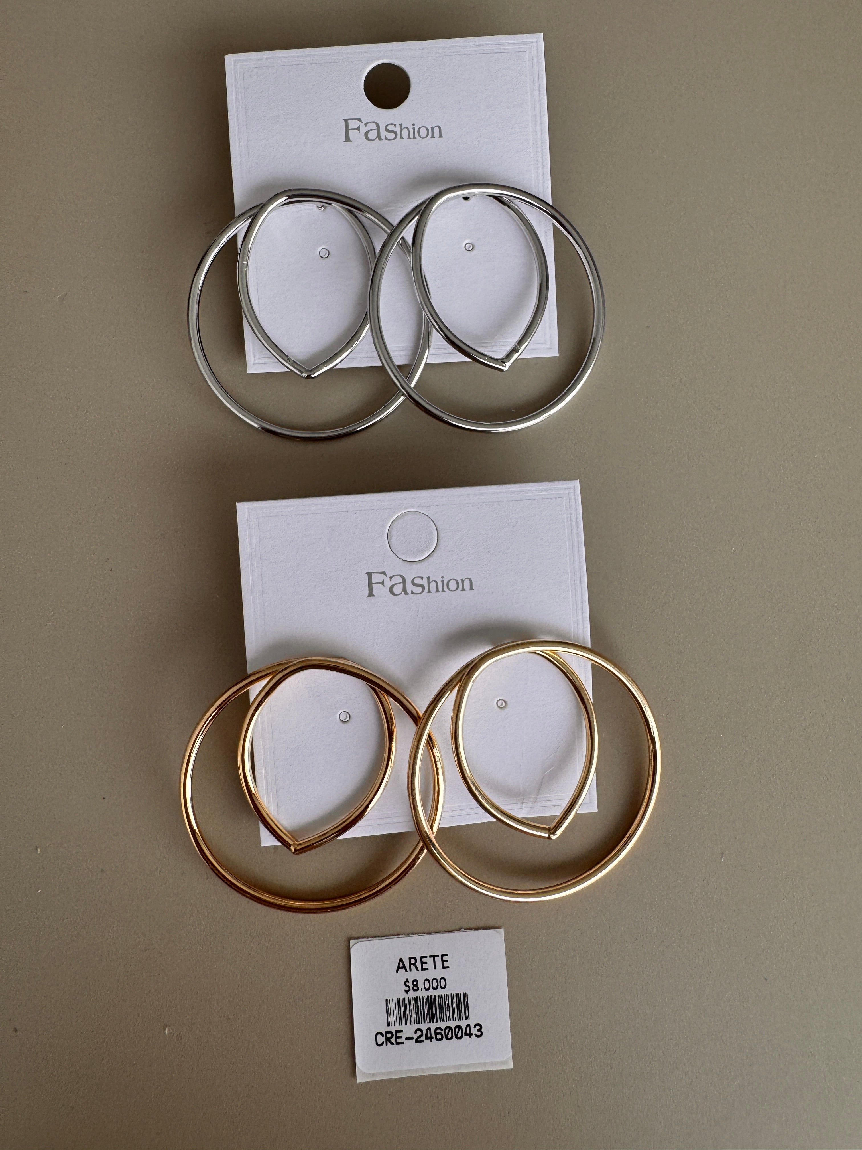 Aretes Geométricos de Aros Entrelazados con acabados Lisos