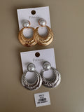 Aretes Circulares Texturizados con Perla