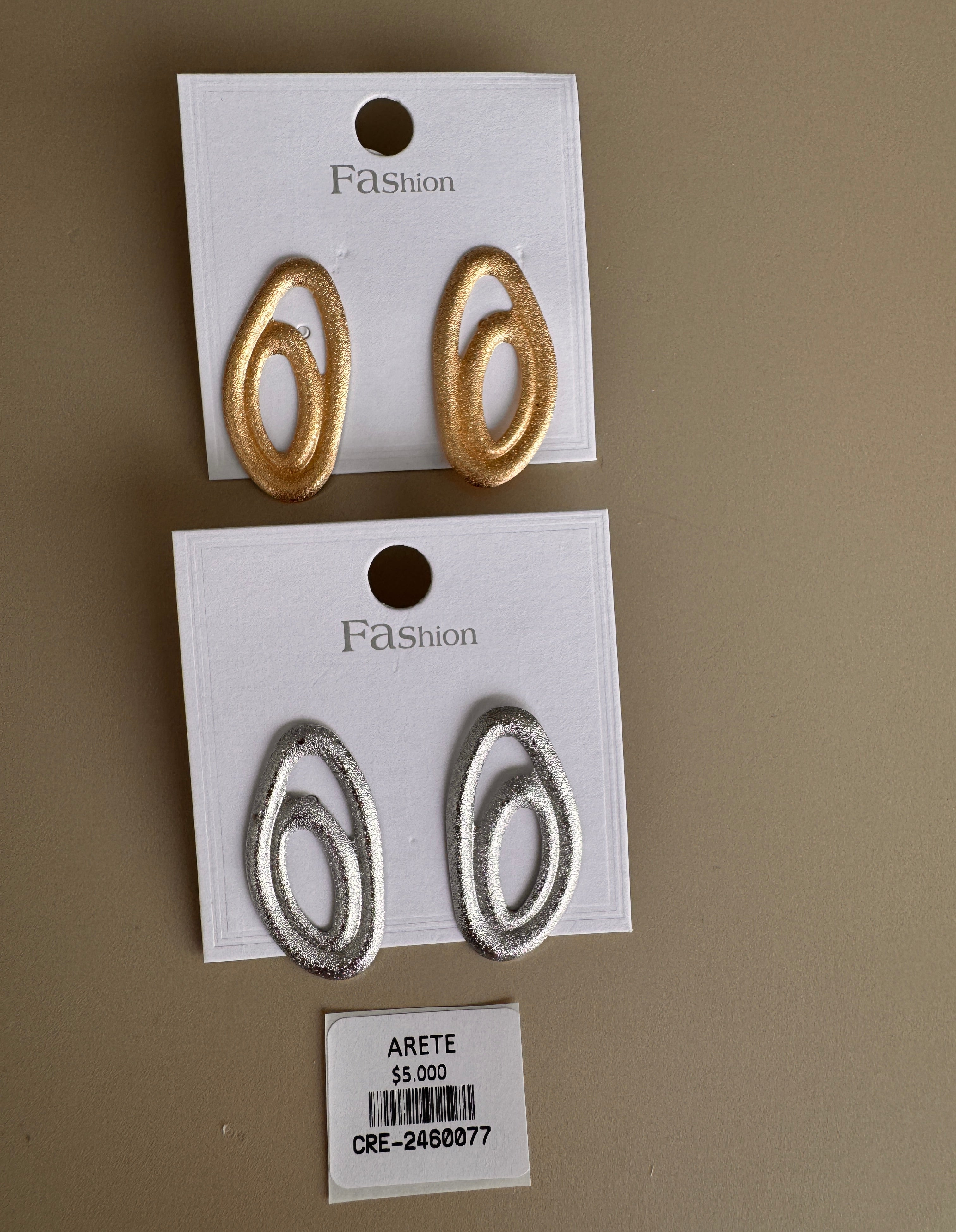 Aretes Ovalados Texturizados