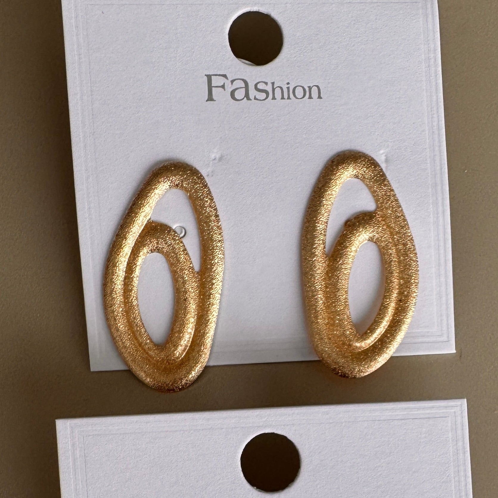 Aretes Ovalados Texturizados
