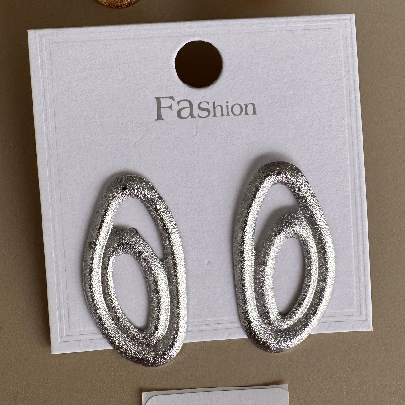 Aretes Ovalados Texturizados