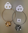 Set de Collar Rígido con Dije Floral y Aretes