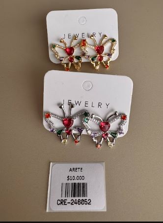 Aretes Mariposa con Corazón y Cristales