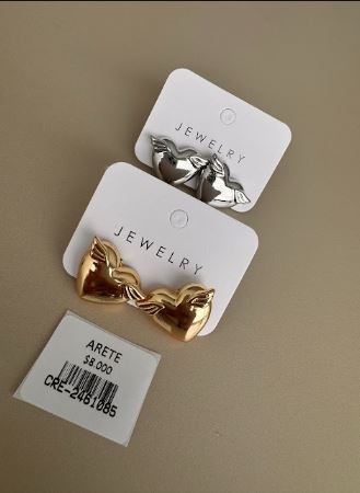 Aretes Corazón con Lazo Decorativo