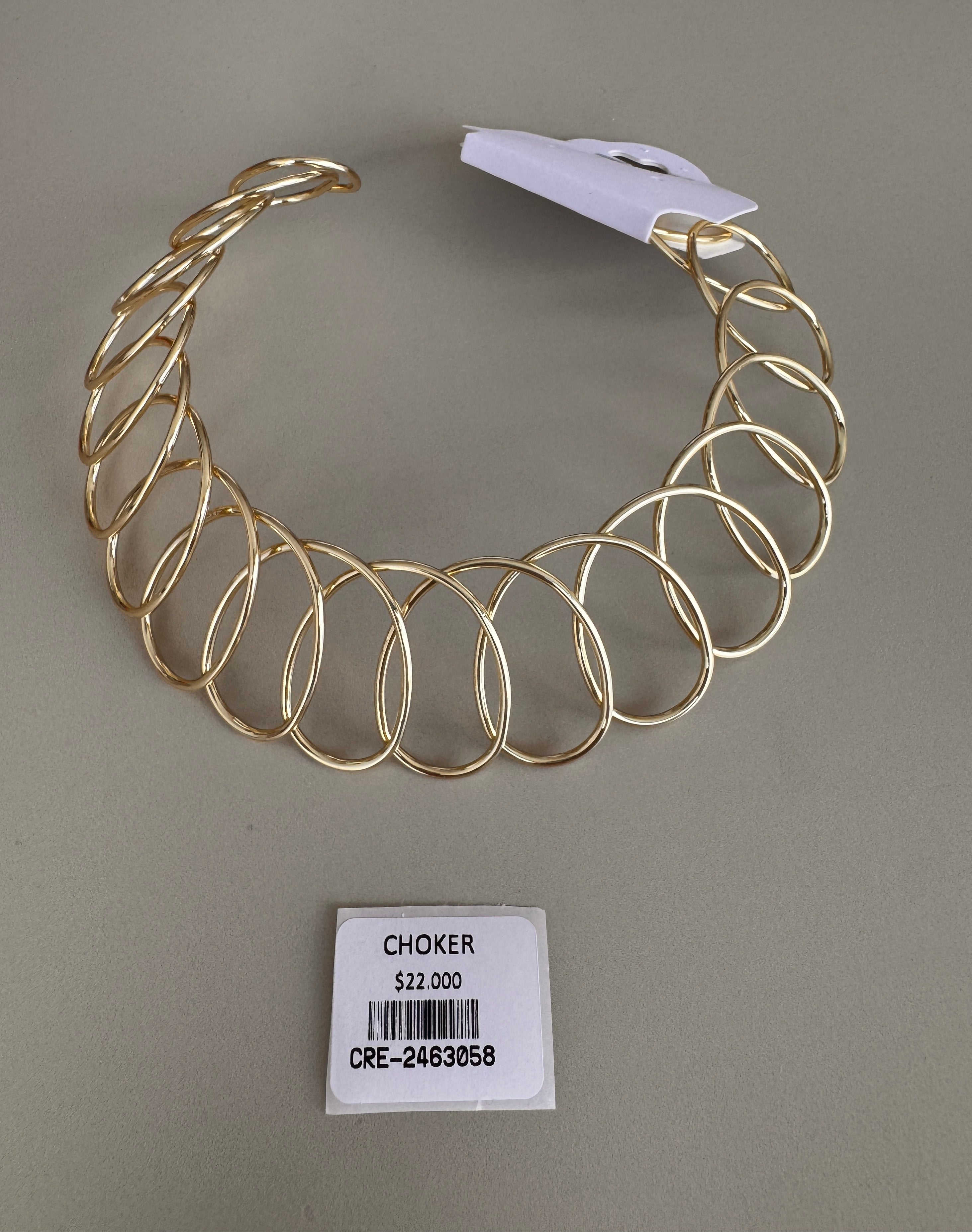 Choker Rígido de Aros Entrelazados en Tono Dorado