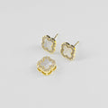 Aretes Flor de Cuatro Pétalos con Detalles Brillantes