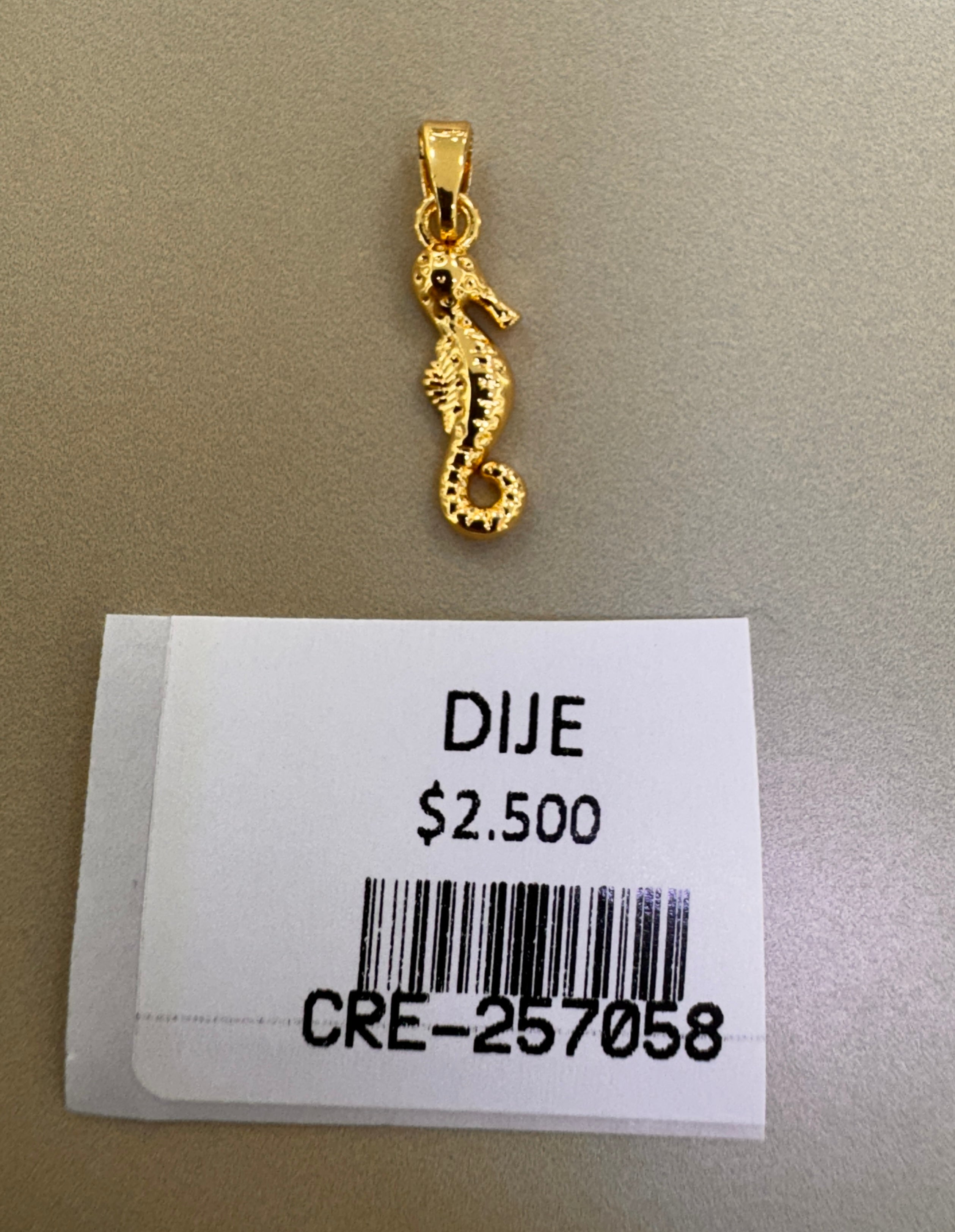 Dije de Caballito de Mar Dorado