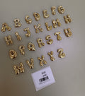 Dije de Letra Abecedario en Tono Dorado