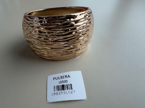 Brazalete Ancho Dorado con Textura Texturizada Corrugada